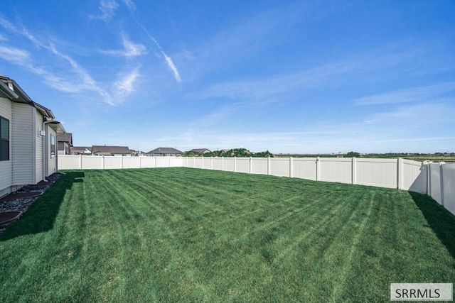 902 Jack Ln, Idaho Falls, ID 83402