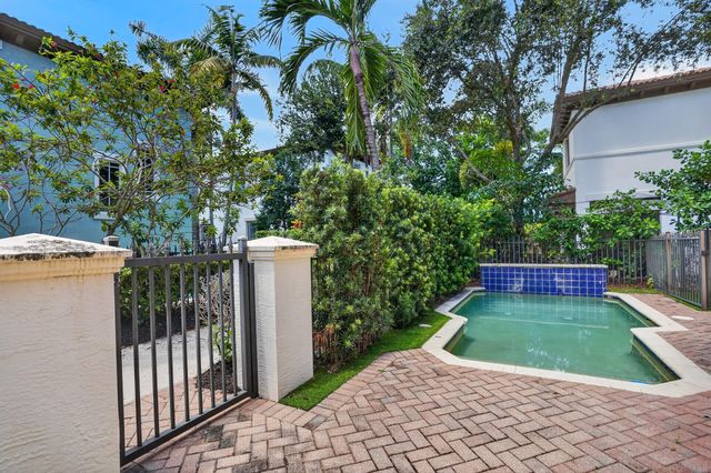 125 NW GARDENER Street, Boca Raton, FL 33432