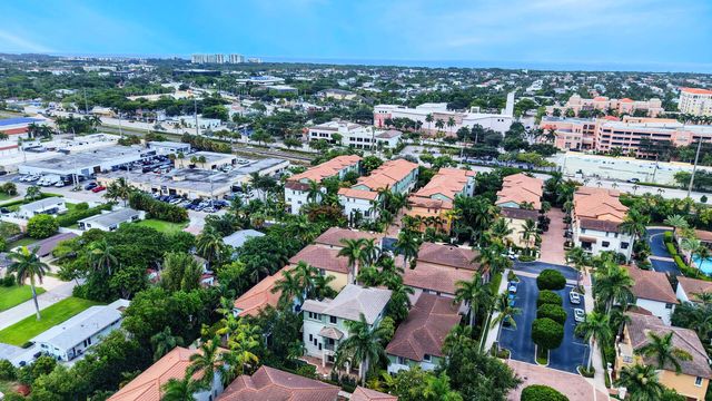 125 NW GARDENER Street, Boca Raton, FL 33432