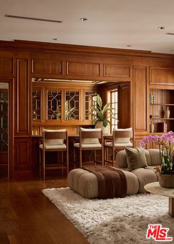 1001 N Crescent Drive, Beverly Hills, CA 90210