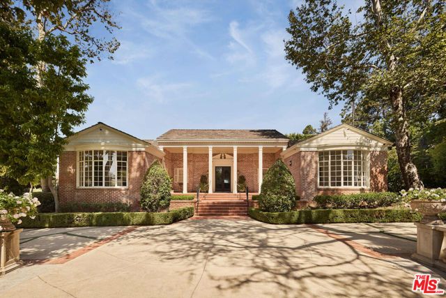 1001 N Crescent Drive, Beverly Hills, CA 90210
