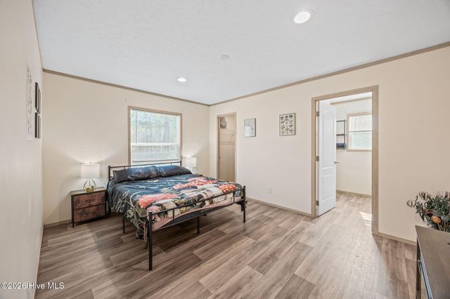 728 James Street, Hubert, NC 28539