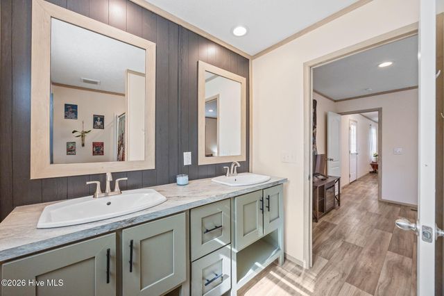 728 James Street, Hubert, NC 28539