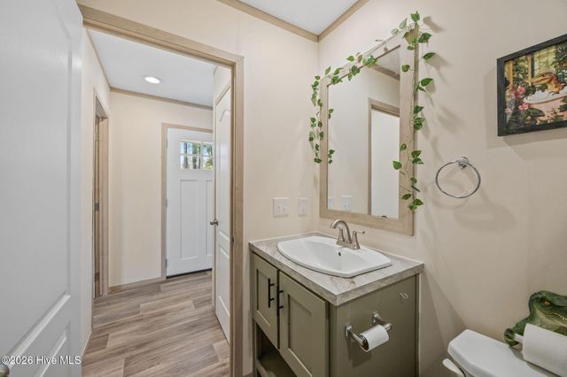 728 James Street, Hubert, NC 28539