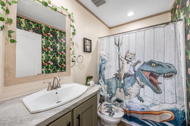 728 James Street, Hubert, NC 28539