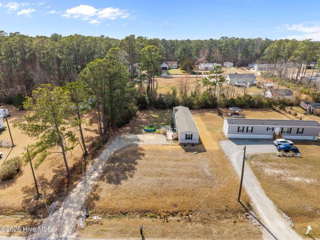 728 James Street, Hubert, NC 28539