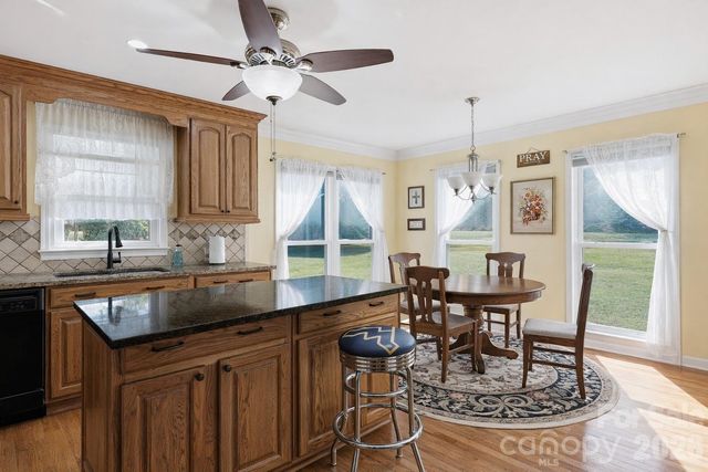 3658 Gaston Day School Road, Gastonia, NC 28056