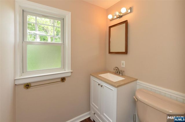 28-19 Warren Road, Fair Lawn, NJ 07410