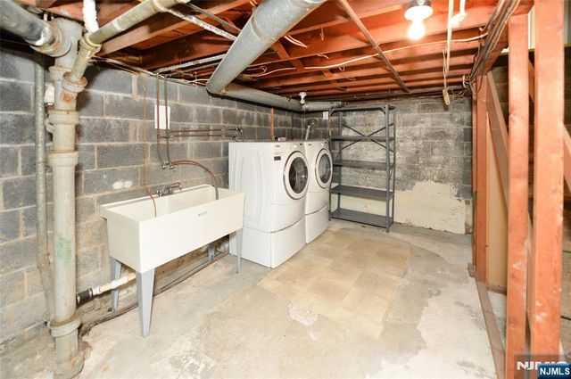 28-19 Warren Road, Fair Lawn, NJ 07410
