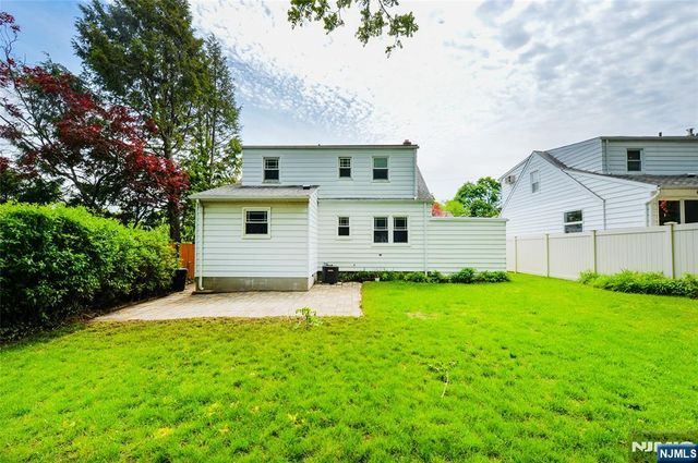 28-19 Warren Road, Fair Lawn, NJ 07410