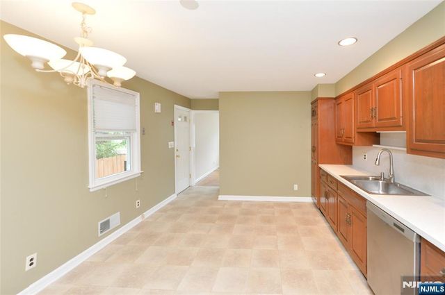 28-19 Warren Road, Fair Lawn, NJ 07410