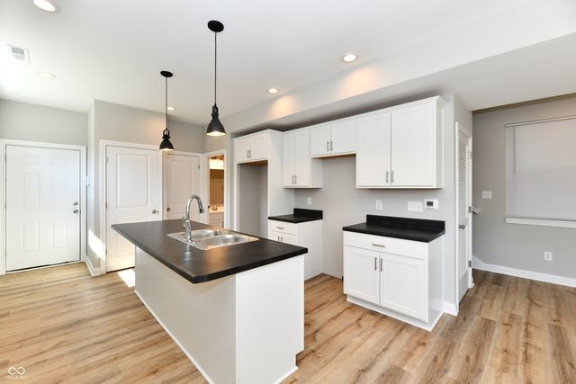 922 N Oakland Avenue, Indianapolis, IN 46201