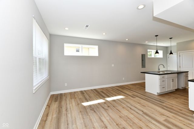 922 N Oakland Avenue, Indianapolis, IN 46201