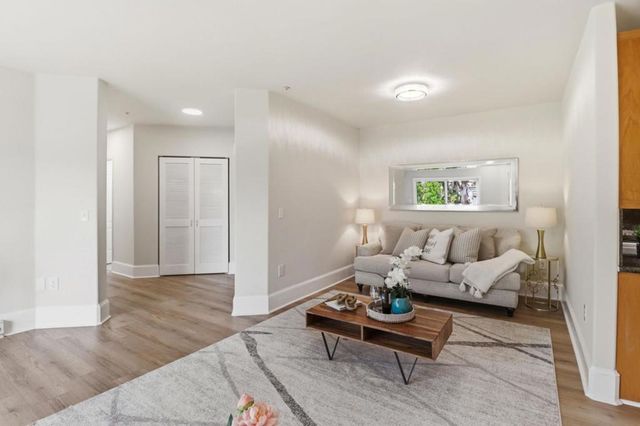 107 El Camino Real 302, Burlingame, CA 94010