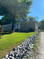 104 Fox Ridge Drive, Hendersonville, NC 28739