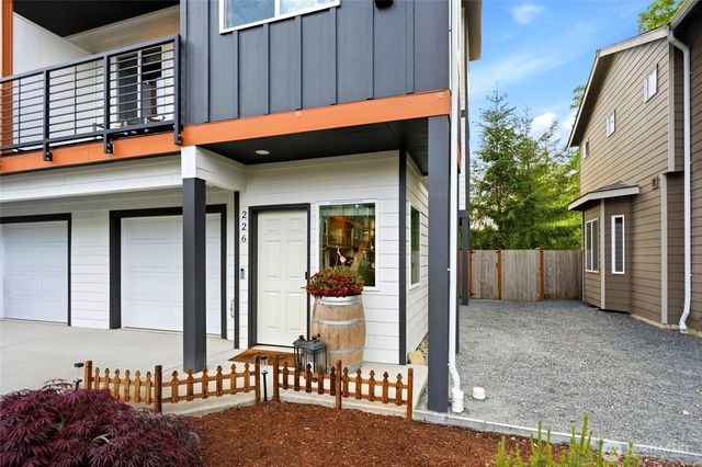 226 Raybird Avenue, Granite Falls, WA 98252