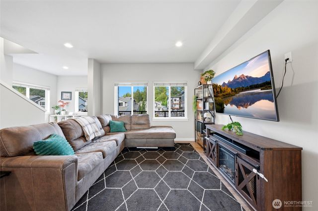 226 Raybird Avenue, Granite Falls, WA 98252