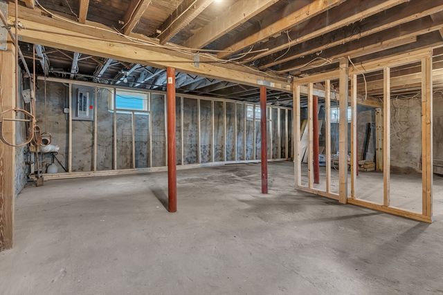 3 Riley Ct, North Attleboro, MA 02760