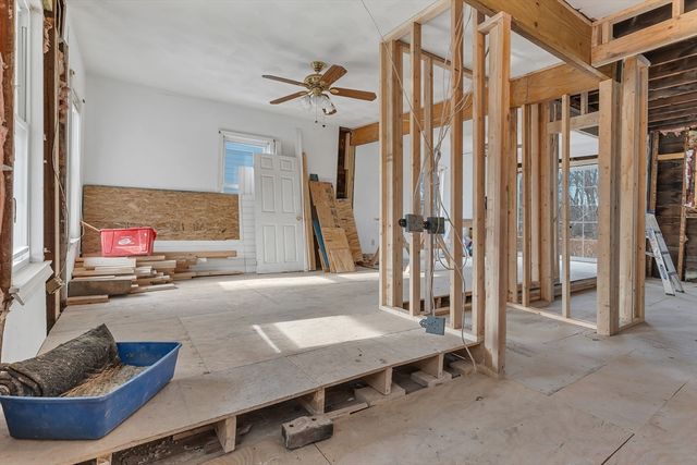 3 Riley Ct, North Attleboro, MA 02760