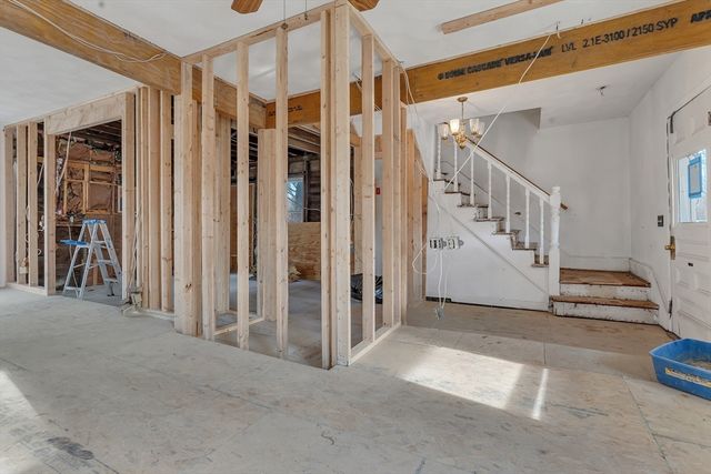 3 Riley Ct, North Attleboro, MA 02760