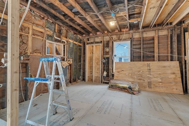 3 Riley Ct, North Attleboro, MA 02760