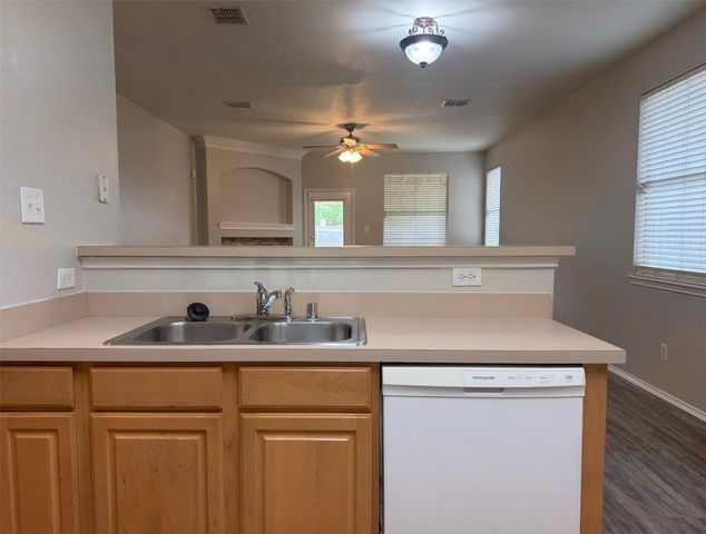 7905 Seven Oaks Lane, Denton, TX 76210