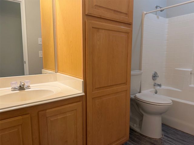 7905 Seven Oaks Lane, Denton, TX 76210