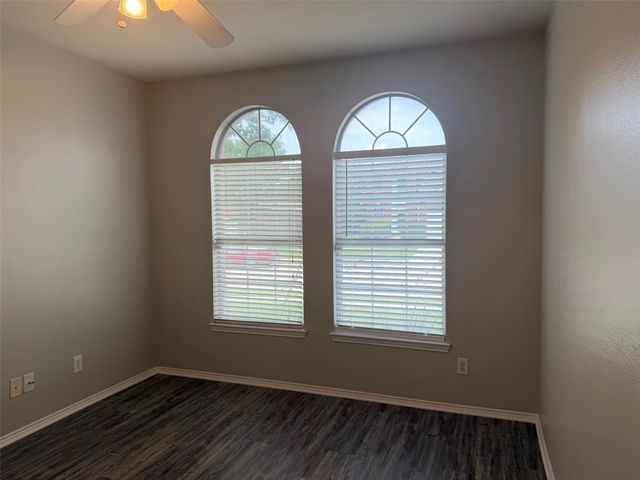 7905 Seven Oaks Lane, Denton, TX 76210