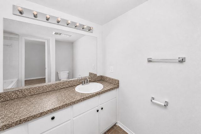 5113 Herrick Court B, Haltom City, TX 76117