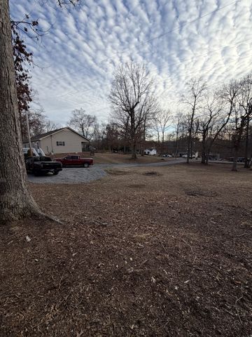 3847 Calista Rd, Cross Plains, TN 37049