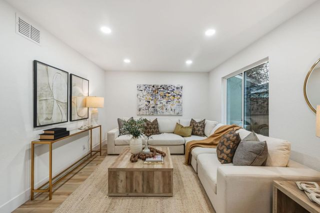 2044 Voss Park Lane, San Jose, CA 95131