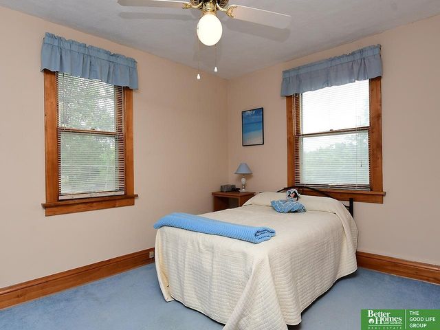 937 S 38 Avenue, Omaha, NE 68105
