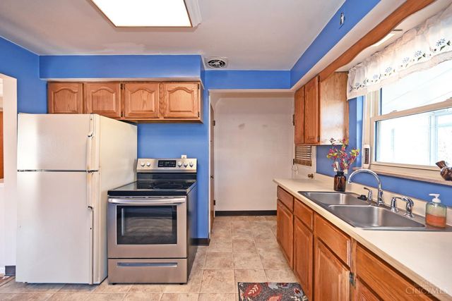 796 Kenray Court, Reading, OH 45215