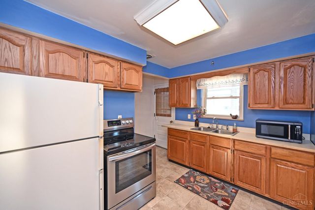 796 Kenray Court, Reading, OH 45215