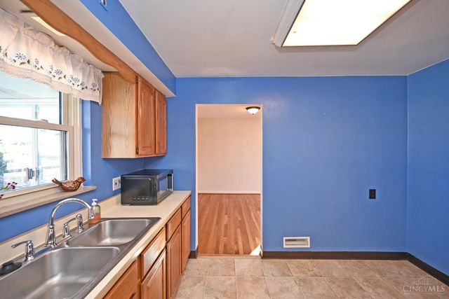 796 Kenray Court, Reading, OH 45215