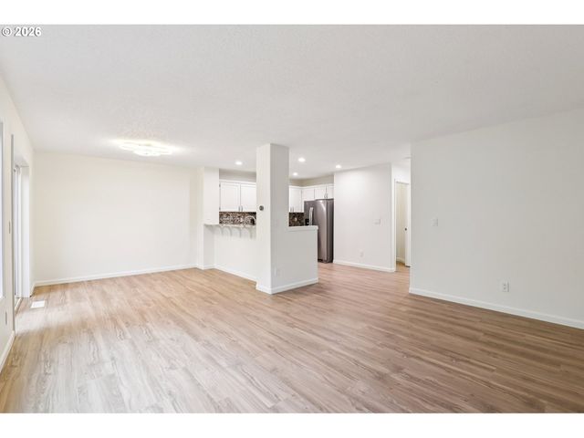 6473 Nw SHELSAM Ter, Portland, OR 97229