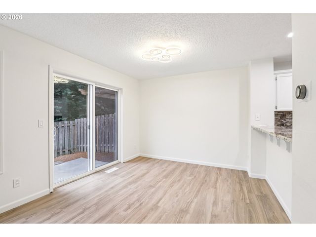 6473 Nw SHELSAM Ter, Portland, OR 97229