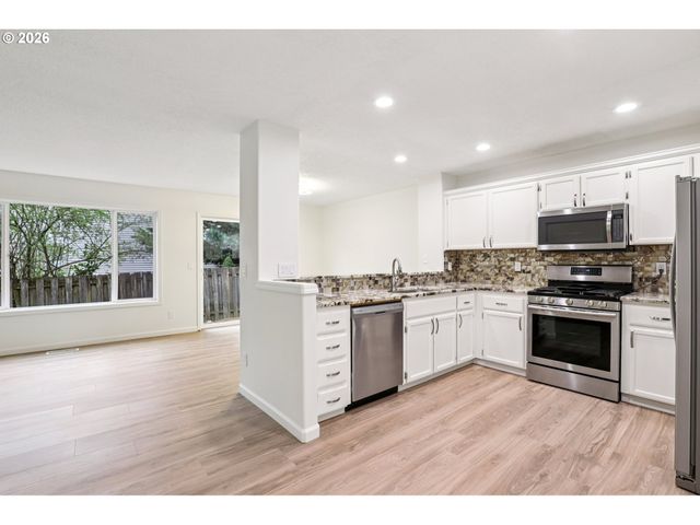 6473 Nw SHELSAM Ter, Portland, OR 97229