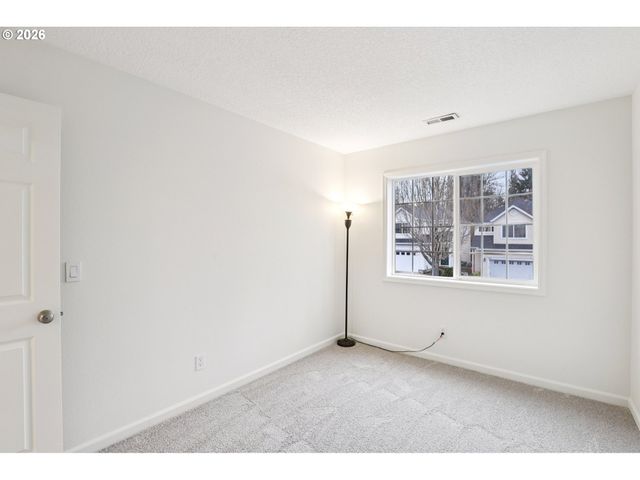 6473 Nw SHELSAM Ter, Portland, OR 97229