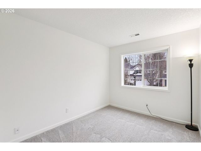 6473 Nw SHELSAM Ter, Portland, OR 97229