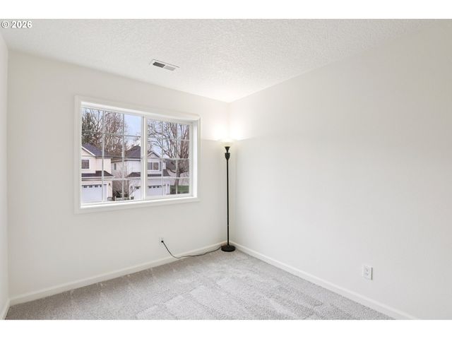 6473 Nw SHELSAM Ter, Portland, OR 97229