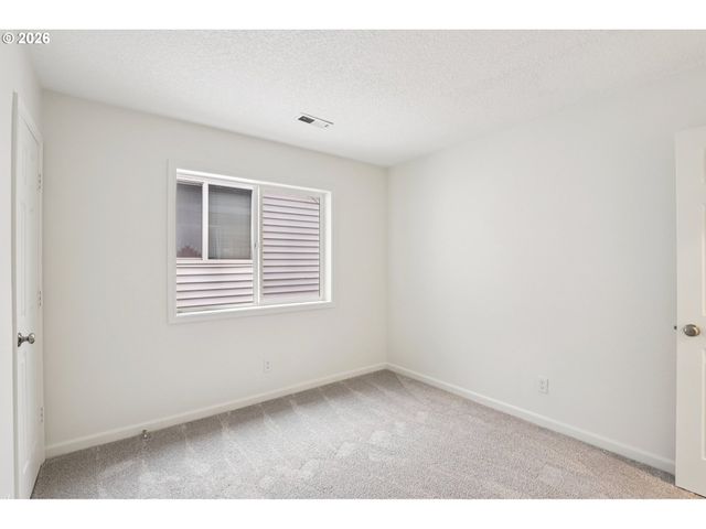 6473 Nw SHELSAM Ter, Portland, OR 97229