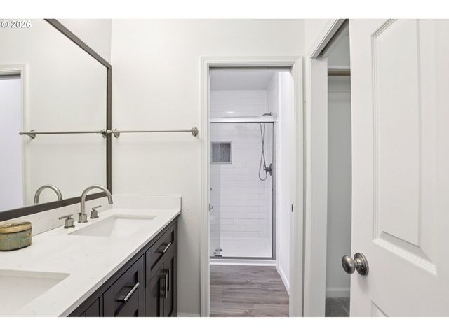 6473 Nw SHELSAM Ter, Portland, OR 97229