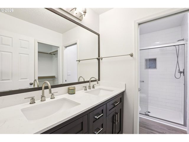 6473 Nw SHELSAM Ter, Portland, OR 97229