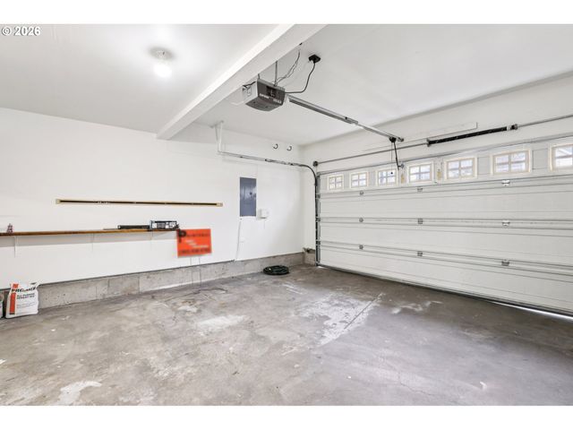 6473 Nw SHELSAM Ter, Portland, OR 97229