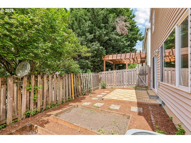 6473 Nw SHELSAM Ter, Portland, OR 97229