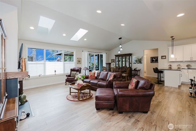 71 E Hemlock Court, Union, WA 98592