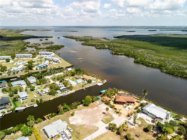 5226 Serenity CV, Bokeelia, FL 33922