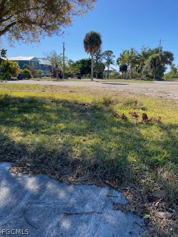 5226 Serenity CV, Bokeelia, FL 33922