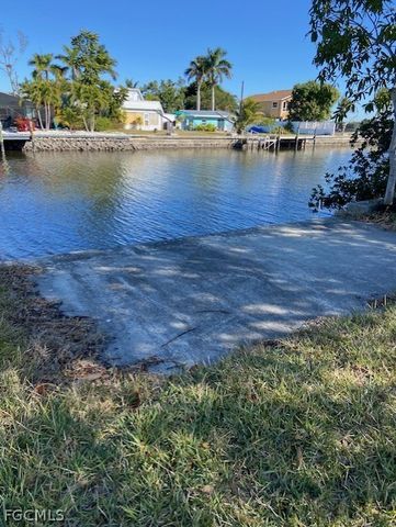 5226 Serenity CV, Bokeelia, FL 33922